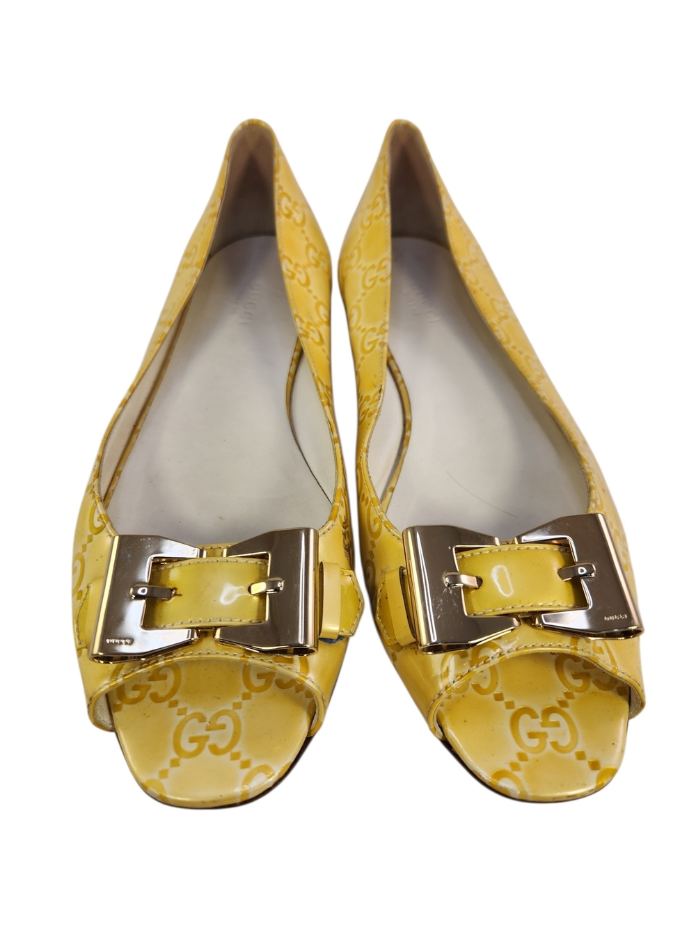 GUCCI GUCCISSIMA GG PATENT LEATHER YELLOW GOLD BOWTIE OPEN TOE FLATS SZ 9 B
